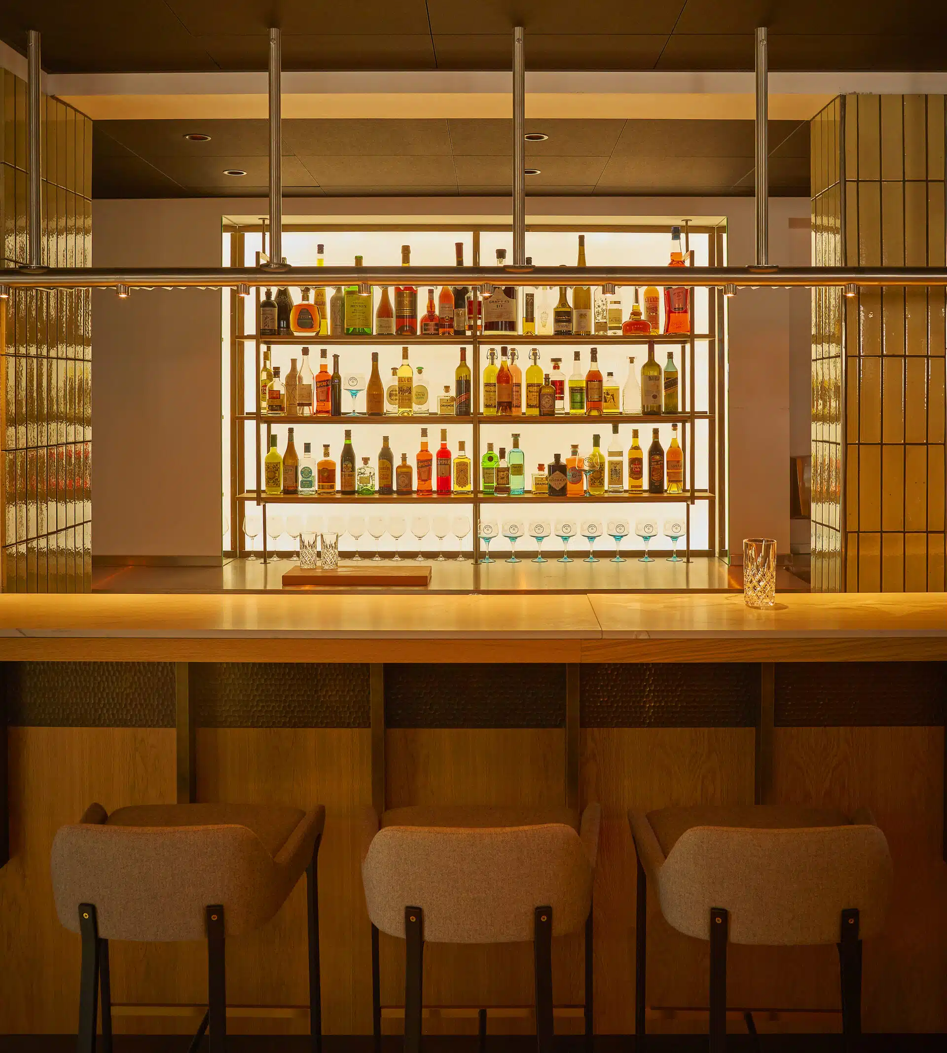 bar-hoteldeville1